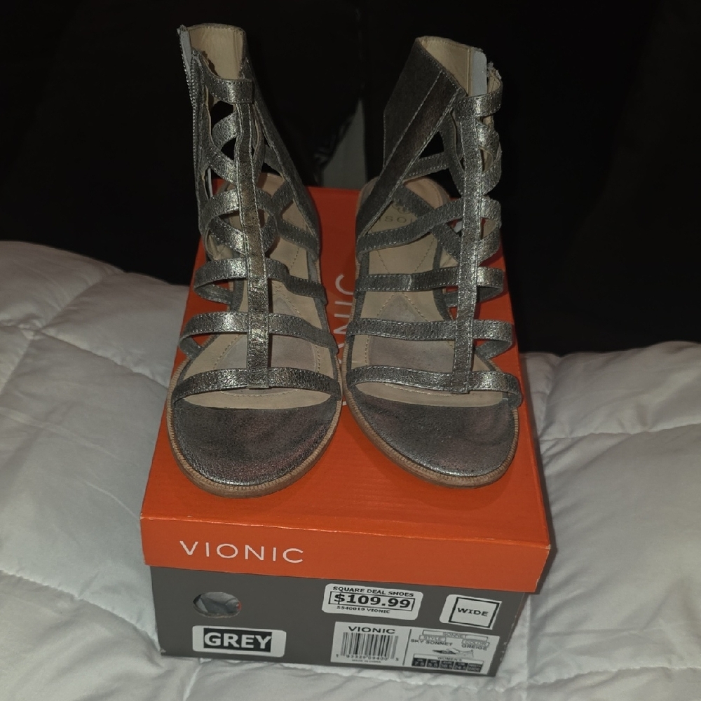 Vionic Women's Metallic Sandals